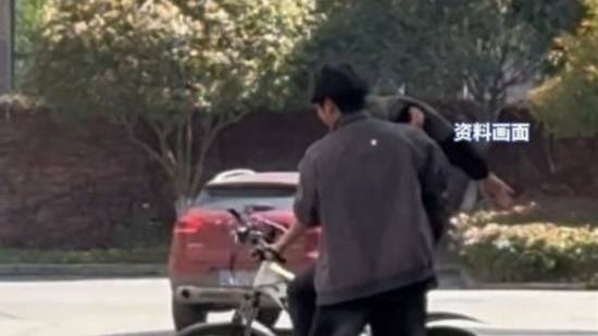 研究生教成人骑车两年赚27万 当事人：市场需求大