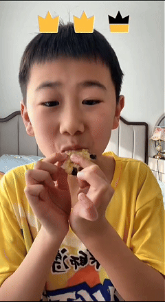 互联网新宠:鸽子舞王凭“雷霆舞姿”血洗全网(图9) 9