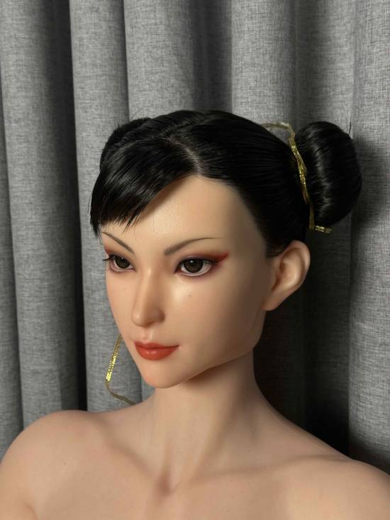 《街头霸王6》春丽等身人偶:硅胶皮肤真实触感(图2) 游民星空