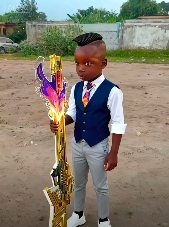 最近让无数人更换头像的非洲小孩表情包，到底是个什么来头？