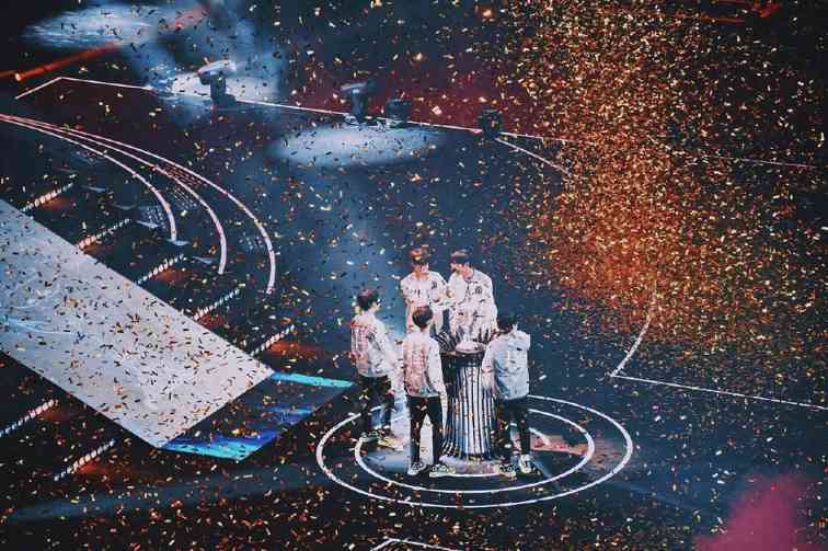 当我在看60岁的老人打电竞比赛时,我在看什么(图17) 当我在看60岁的老人打电竞比赛时,我在看什么