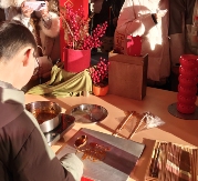 35米宽的花灯和1000台无人机，DNF手游点亮了大唐