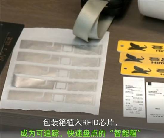 菜鸟新纸箱抗压300公斤,竟然能让红酒从1米高空坠落毫发无损(图2) 游民星空