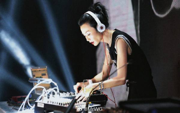 张曼玉要上浪姐？网友刷屏求证实，芒果TV回应出人意料