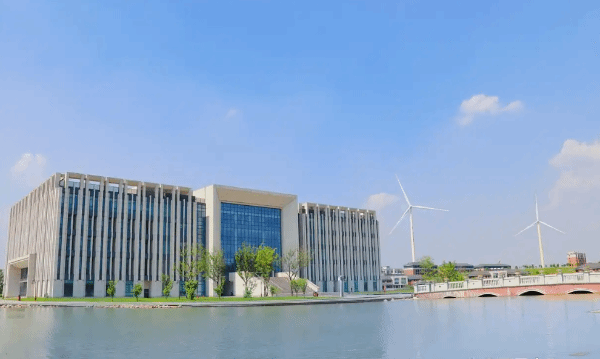 高数挂科竟要家长陪读,高校新规引发全网争议(图2) 游民星空