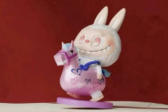 泡泡玛特盲盒1分钟售罄，二手市场却遇冷，黄牛亏损背后藏着什么秘密？