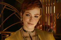 赛博朋克美女卸妆后，竟然比浓妆时更惊艳？